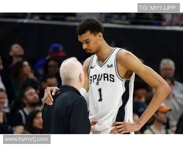 2015年尼克斯与马刺激战回顾：经典对决中的篮球魅力与战术较量